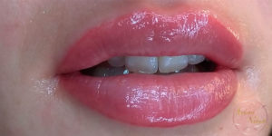 Résultat d'un maquillage permanent des lèvres rosées Sabine Valenti